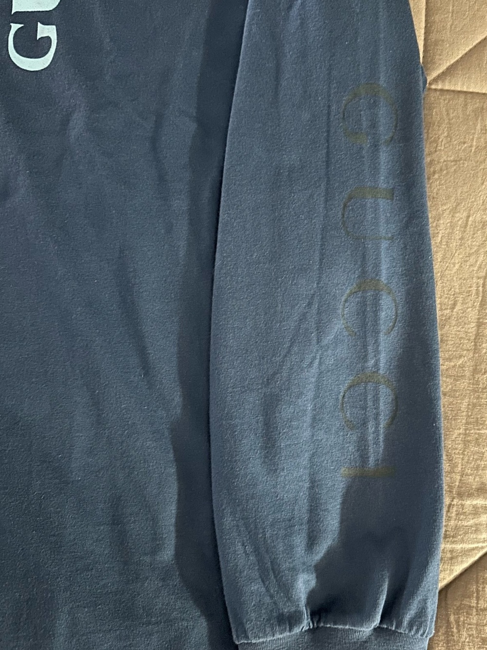 Gucci GG Logo Long-Sleeve Tee - Picture 7 of 14